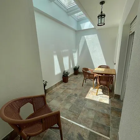 Hotel Amandi-3